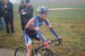 Cyclo-cross Waremme - Sylvain Léonard termine deuxième à 30 secondes du vainqueur.