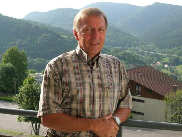 Francis Steifer :